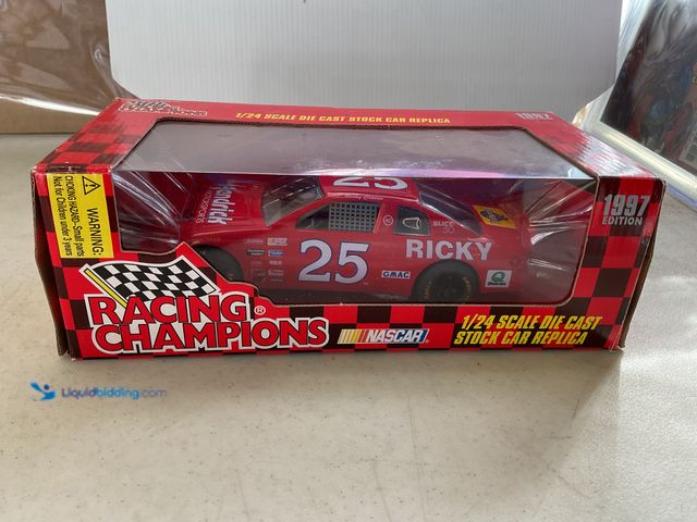 Lot 49-1810368 - COLLECTIBLE RACING CHAMPIONS #25 RICKY CRAVEN AUTOGRAPHED 1/24 SCALE DIECAST CAR IN ORIGINAL BOX