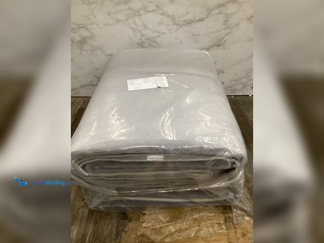 Lot 49-5407793 - Carvapet Edaner Area rug, light grey 5' x 9' unused