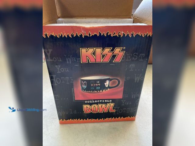 Lot 49-1971426 - Other NEW COLLECTIBLE KISS BOWL IN ORIGINAL BOX