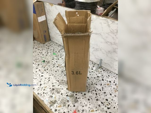 Lot 49-5478772 - Refillable Gas Cylinder (Red) Item is unused, unable to test