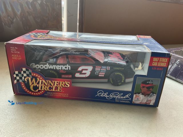 Lot 49-5467742 - Other WINNERS CIRCLE DALE EARNHARDT #3 1997 STOCK CAR 1/24 SCALE DIECAST CAR IN BOX