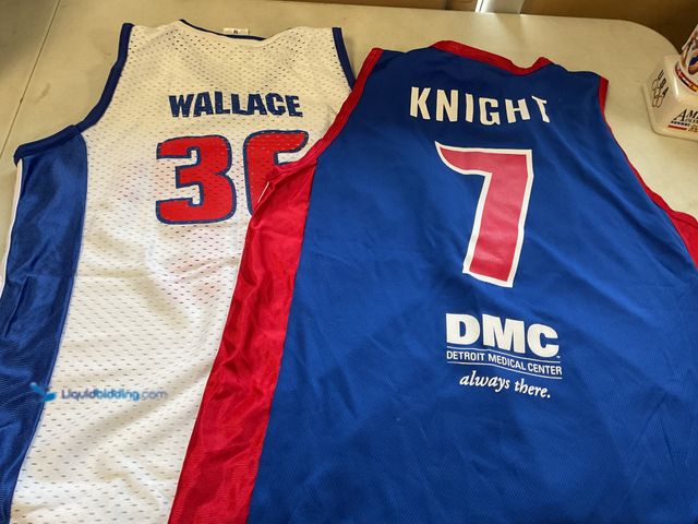 Lot 49-5314785 - Other LOT OF 2 DETROIT PISTONS FAN JERSEY GIVEAWAY NIGHT PROMO JERSEYS INCLUDING WALLACE AND KNIGHT