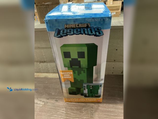 Lot 49-3527485 - Minecraft Creeper Mini Fridge 2 Door, 8L, Green, 25.2" H 9.5" W 9.1" D (NO POWER CORD) (clean) (unab...