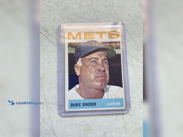 Lot 49-1804260 - 1964 TOPPS DUKE SNIDER BASEBALL CARD