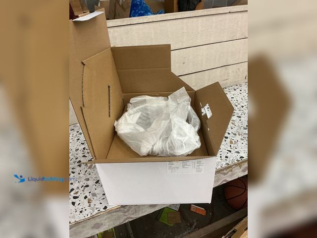 Lot 49-5476258 - All-Clad 8 Quart Stainless Steel Simply Strain Insert. Item is Unused