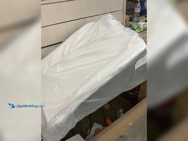 Lot 49-5485223 - White Wedge pillow. Unused