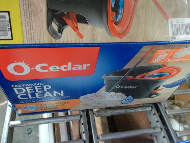 Lot 49-1549266 - O-Cedar Easy Wring Deep Clean Microfiber Spin Mop w/ Bucket System. Model # 174713. Slightly Used. N...