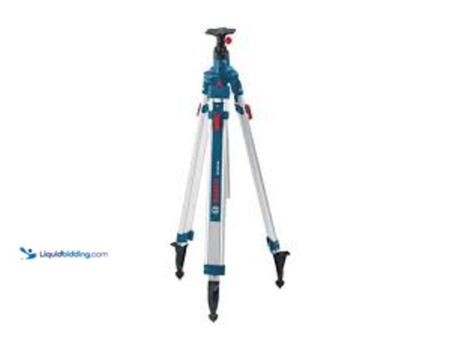 Lot 49-5483936 - Bosch 110 in. Heavy-Duty Aluminum Quick Clamp Elevator Tripod with Heavy-Duty Webbing Shoulder Strap...