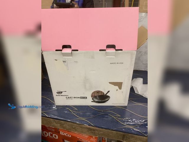 Lot 49-5490013 - Sizle Masters Cast Iron Wok Item is used