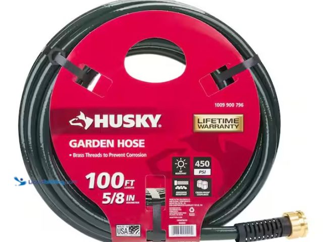 Lot 49-1550239 - Husky 5/8 in. x 100 ft. Heavy-Duty Hose, Model # CHDHKT58100, Slightly used.  Ref#HDSR114