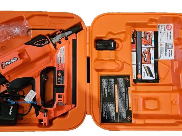 Lot 49-3614857 - Paslode 30° Framing Nailer, 906800,  Battery & Fuel Cell Powered, Model # CF325XPRO24, MSRP $359.00 ...
