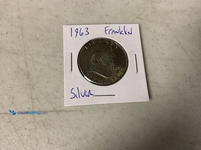 Lot 49-1505686 - 1963 FRANKLIN HALF DOLLAR COIN 90% SILVER #COINS1211