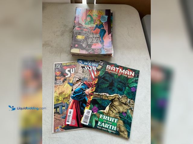 Lot 49-1505049 - COLLECTIBLE LOT OF 20 COLLECTIBLE COMIC BOOKS FROM DC, MARVEL AND MORE INCLUDING BATMAN, SUPERMAN, G...