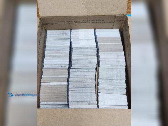 Lot 49-1988922 - BOX OF AROUND 2,000 COLLECTIBLE SPORTS CARDS.