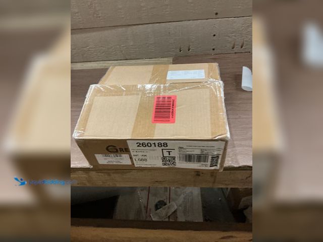 Lot 49-5409790 - firewood splitter (black) Unused (no factory pic)  Unused