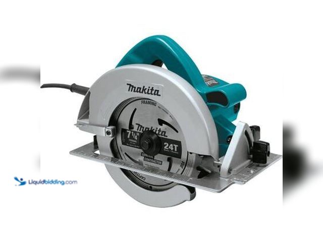 Lot 49-5559277 - Makita 7-1/4 in. 15 Amp Corded Circular Saw with Dust Port 2 LED Lights 24T Carbide Blade. Model # 5...