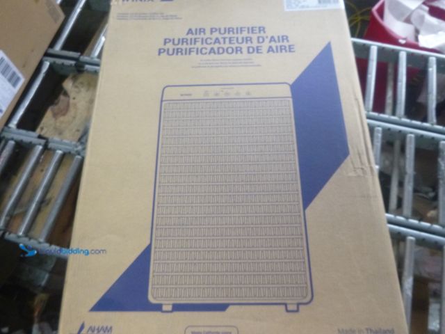 Lot 49-1514392 - Winix 5520 True HEPA Air Purifier for Large Room High Deodorization Carbon Filter and Auto Mode Mode...