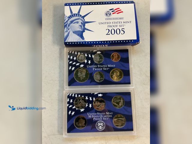 Lot 49-1810303 - 2005 UNITED STATES MINT PROOF SET 11 COINS IN HARD PLASTIC CASES AND ORIGINAL SLEEVE #COINS1113