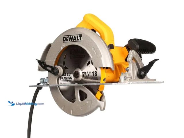 Lot 49-5574164 - DEWALT
15 Amp Corded 7-1/4 in. Lightweight Circular Saw. Model # DWE575. Used and powers on