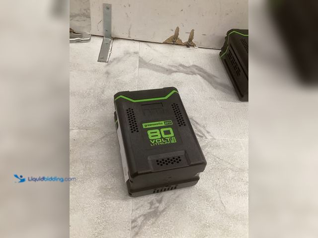 Lot 49-5483481 - Greenworks PRO 80V 4.0Ah Lithium-Ion Battery. Model: BAB723. Unused