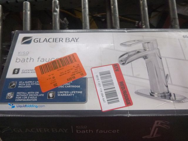 Lot 49-1518193 - Glacier Bay Kiso 4 in. Centerset Single-Handle Low-Arc Bathroom Faucet in Chrome Model #654181, Slig...