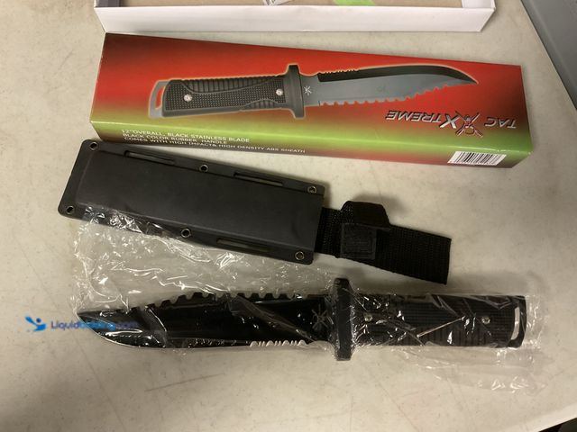 Lot 49-1505627 - COLLECTIBLE TAC XTREME 12 INCH BLACK STAINLESS STEEL BLADE RUBBER HANDLE AND SHEATH ORIGINAL BOX #CO...