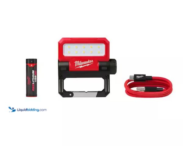 Lot 49-3614668 - Milwaukee 550 Lumens LED REDLITHIUM USB Pivoting Flood Light, Model # 2114-21, New, Has attachments....