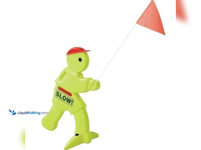 Lot 49-5541614 - Step2 KidAlert Visual Warning Signal Bright Green with Reflectors. Model # 8648CP. Unused.