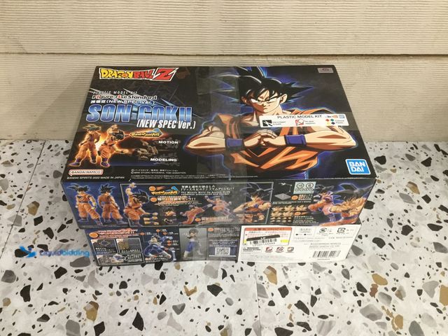 Lot 49-5416327 - Lot of 2.  Plastic Dragon Ball Z. Figure-Rise Standard. Vegeta and Son Goku. Unused