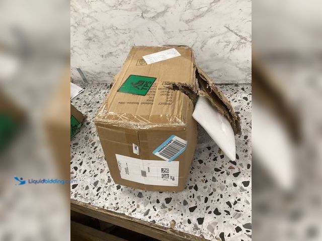 Lot 49-5446935 - Item is used.  RitFit Neoprene Coated Solid Cast Iron Kettlebell 5 10 15 20 25 30 35 40 45 50 LB, Gr...