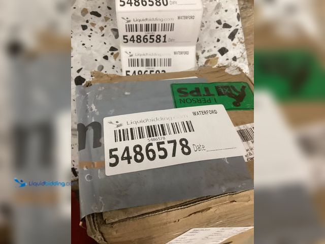 Lot 49-5486578 - Collapsible Screen Backdrop 5 (White) Model: CXS1520 Item is Factory Sealed