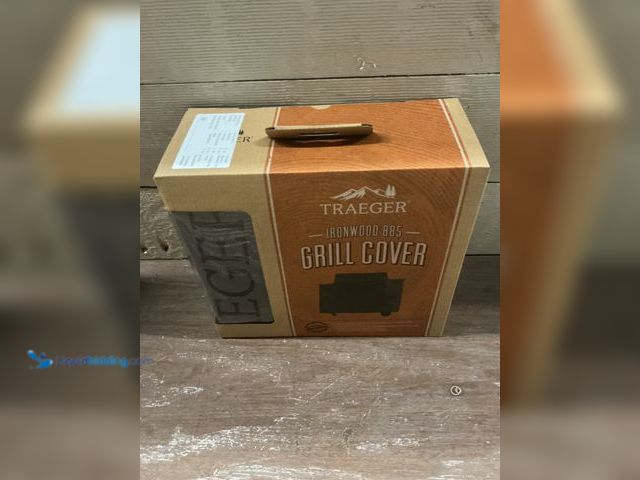 Lot 49-3539423 - Traeger
Full Length Grill Cover for Ironwood 885 Pellet Grill New