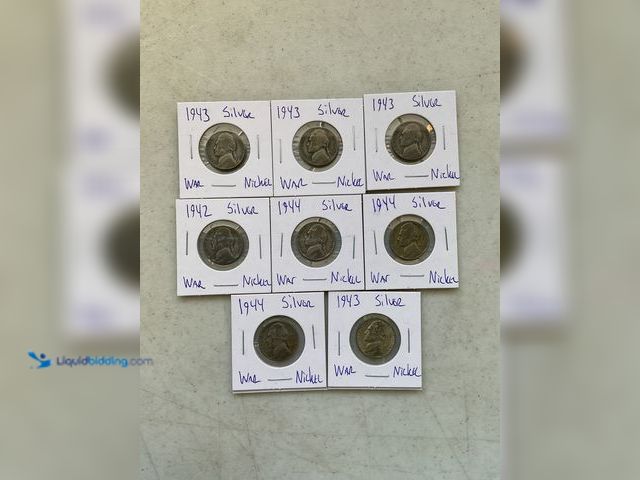 Lot 49-1505002 - LOT OF 8 SILVER WAR NICKELS FROM 1942, 1943 AND 1944 #COINS0122