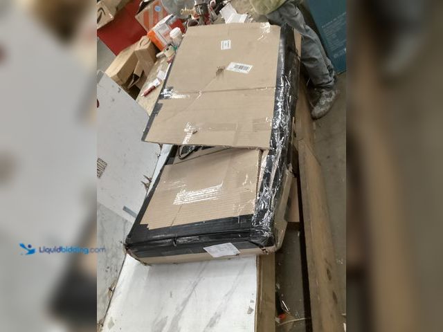 Lot 49-5475469 - Compact Treadmil Model: SD-300BM. Used