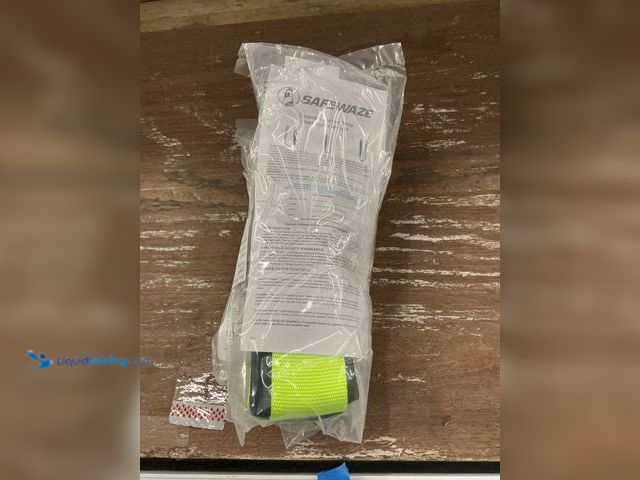 Lot 49-5484466 - SAFEWAZE 70200 Concrete Anchor Strap (4pack) New