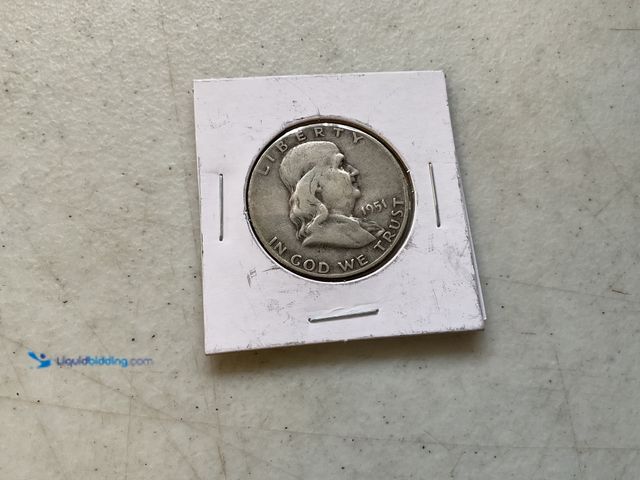 Lot 49-1830014 - 1951 FRANKLIN HAF DOLLAR COIN 90% SILVER #COINS0219