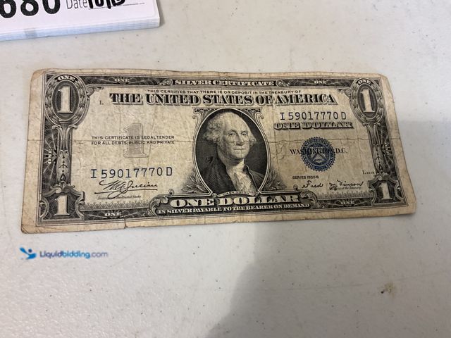 Lot 49-5515680 - 1935 B BLUE SEAL UNITED STATES ONE DOLLAR SILVER CERTIFICATE