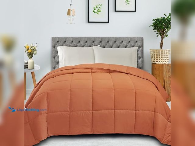 Lot 49-1557292 - Superior Twin Size Classic All-Season Down Alternative Comforter with Baffle Box Construction, 62" x...