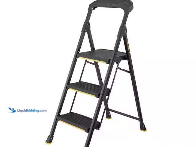 Lot 49-1574766 - Gorilla Ladders 3-Step Pro-Grade Steel Step Stool, 300 lbs. Load Capacity Type IA Duty Rating (9ft. ...