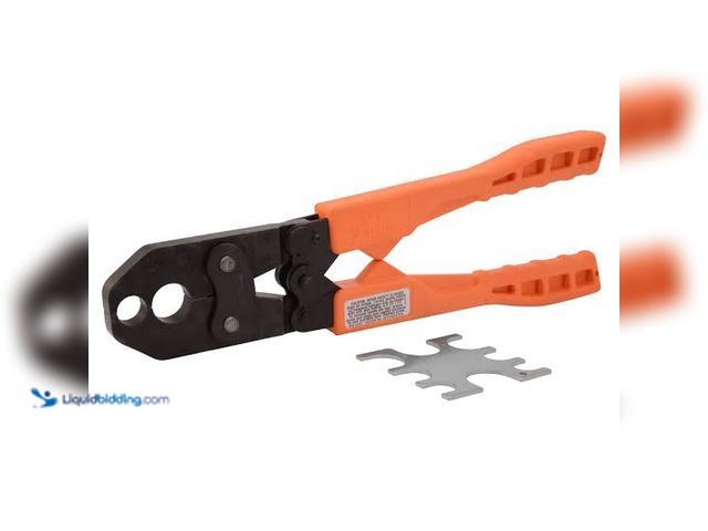 Lot 49-5581650 - Sharkbite 3/8in PEX Black Crimp Ring Tool Kit MODEL:697285603097 UNUSED. SOME SHIPPING DAMAGE