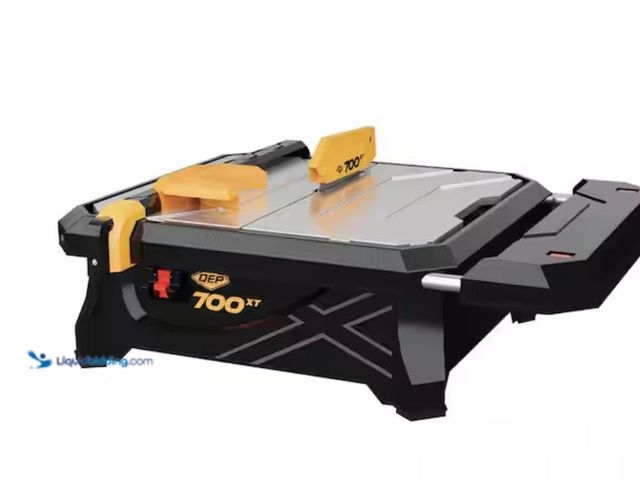 Lot 49-2026145 - QEP 700XT 3/4 HP Wet Tile Saw with 7 in. Blade and Table Extension, Model # 22700Q. MSRP: $99.97.  S...