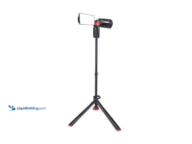 Lot 49-5560141 - Husky
7000 Lumens Portable Corded LED Work Light with Tripod. Model # 7901304012. Unused