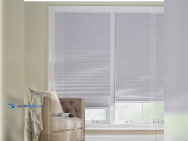 Lot 49-1516562 - Home Decorators Collection Shadow White 9/16 in. Cordless BO Fabric Cellular Window Shades-30.375 in...