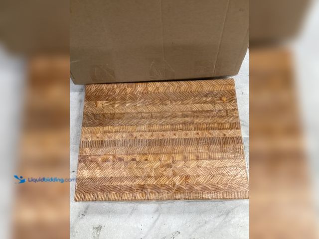Lot 49-5545579 - Arch Wood Cutting Board, Unused