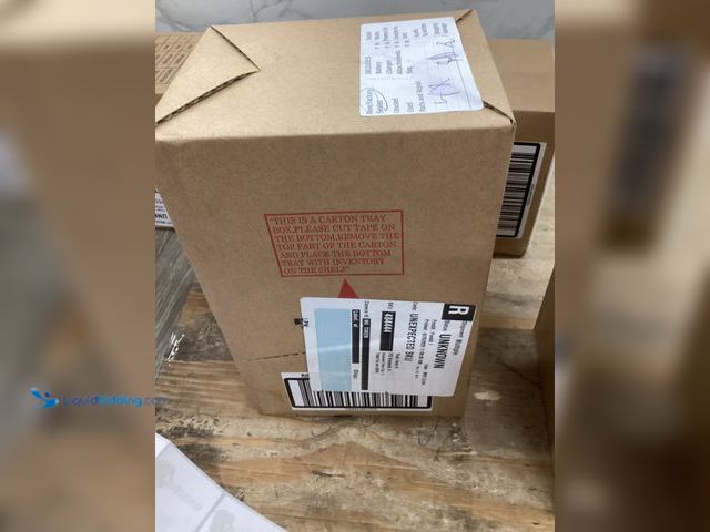 Lot 49-5415026 - 4 Pack HDC Decorative Brackets, Silver. Model: HDCGLPE30SI. Unused