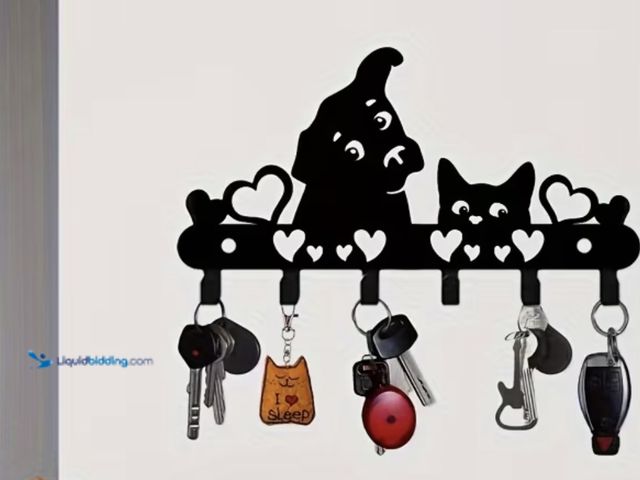 Lot 49-1816691 - Cat and Dog Metal Wall Hooks - Stylish Animal Design Key Holder, NEW