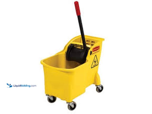Lot 49-5411958 - Rubbermaid Commercial Products 31 Qt. Tandem Mop Bucket. Model # 1887304. Slightly Used