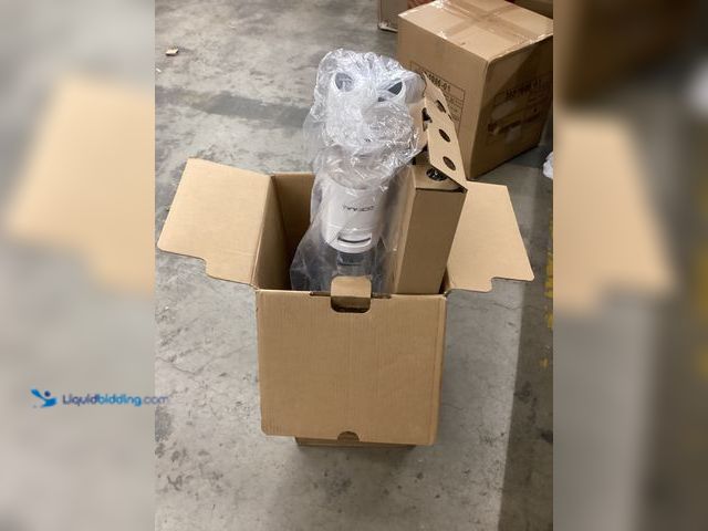 Lot 49-5460539 - Tineco Breeze 3 Floor Cleaning Mop/Vacuum Combo Item is unused.