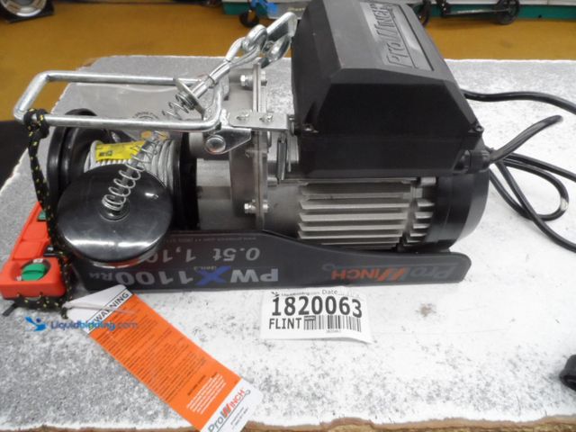 Lot 49-1820063 - 1 Pro Winch PWX1100RU Electric Powered Electric Winch Pro Winch Electric Winch Slightly Used In Exce...