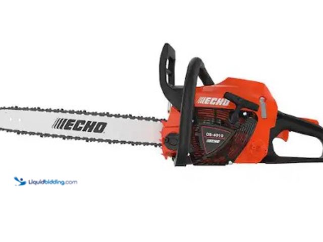 Lot 49-3631268 - ECHO 18 in. 41.6 cc 2-Stroke Gas Rear Handle Chainsaw Model:CS-4010-18 Slightly Used Has Compression...